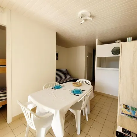 Avec Terrasse, Acces Direct Plage, Wifi, Clim, Parking Prive - 4 Pers. - Fr-1-794-149 Apartment
