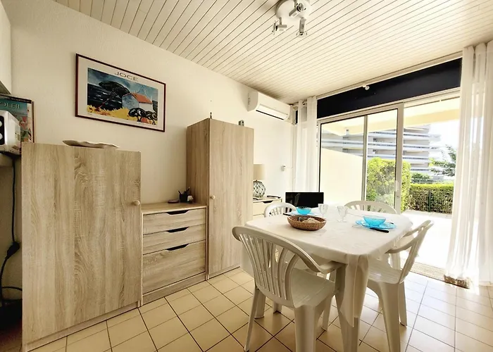 Apartament Avec Terrasse, Acces Direct Plage, Wifi, Clim, Parking Prive - 4 Pers. - Fr-1-794-149 *